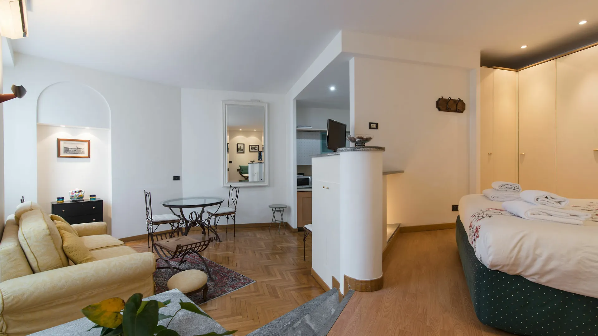 At Home Heart Of Milan - Duomo Apartment