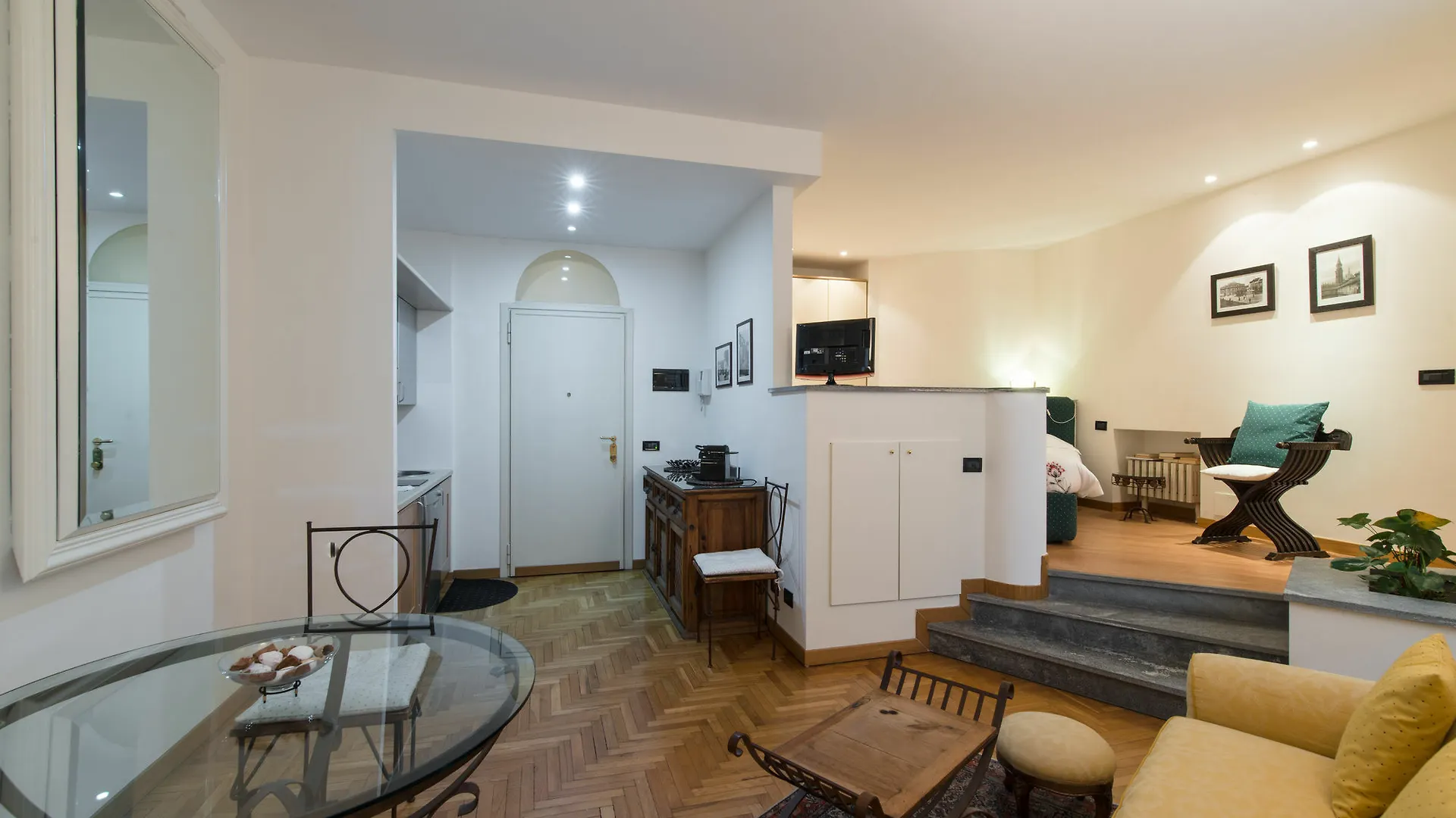 At Home Heart Of Milan - Duomo Apartment